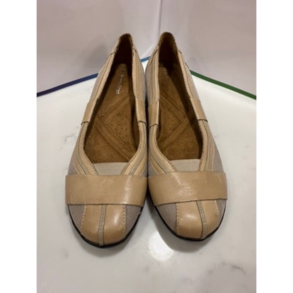 Naturalizer Nella Flats Leather Trim Beige Size 8M Capsule Neutral Office Travel